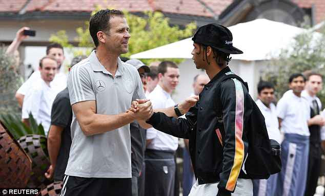 Tuyển Đức hội quân, khởi đầu hành trình bảo vệ cúp vàng